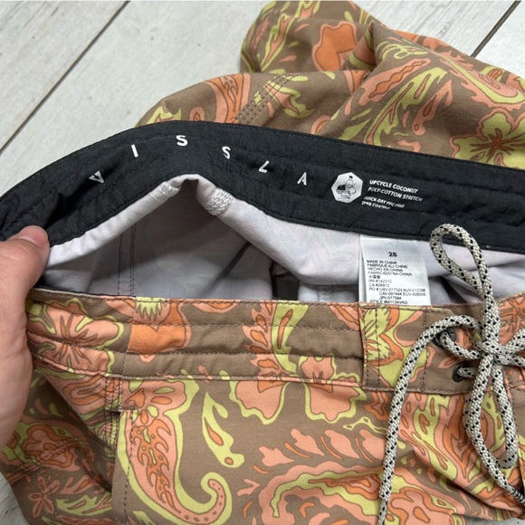 Vissla Men’s Vagabond Board Shorts Paisley Floral Print Size 28 Pockets - Picture 5 of 7
